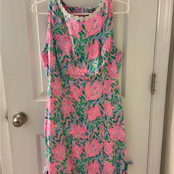 Lilly Pulitzer Pink Green White Bold Floral Print Bow Trim Shift Dress Size 2 main image 1